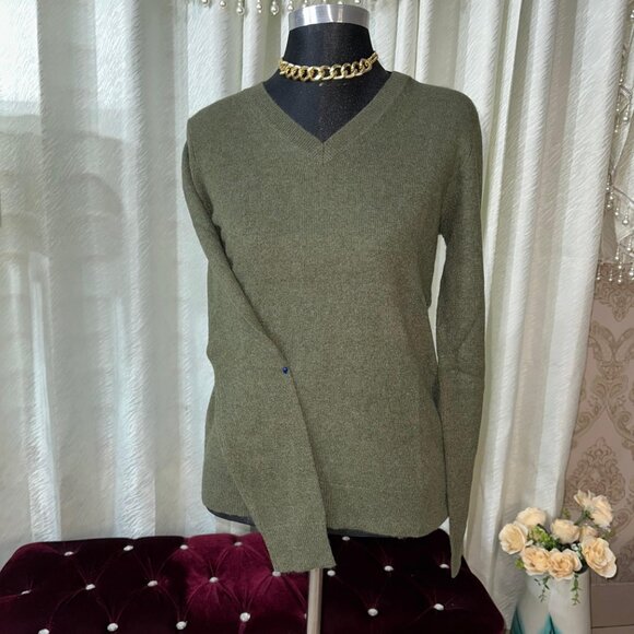 V-Neck sweater - Picture 1 of 1